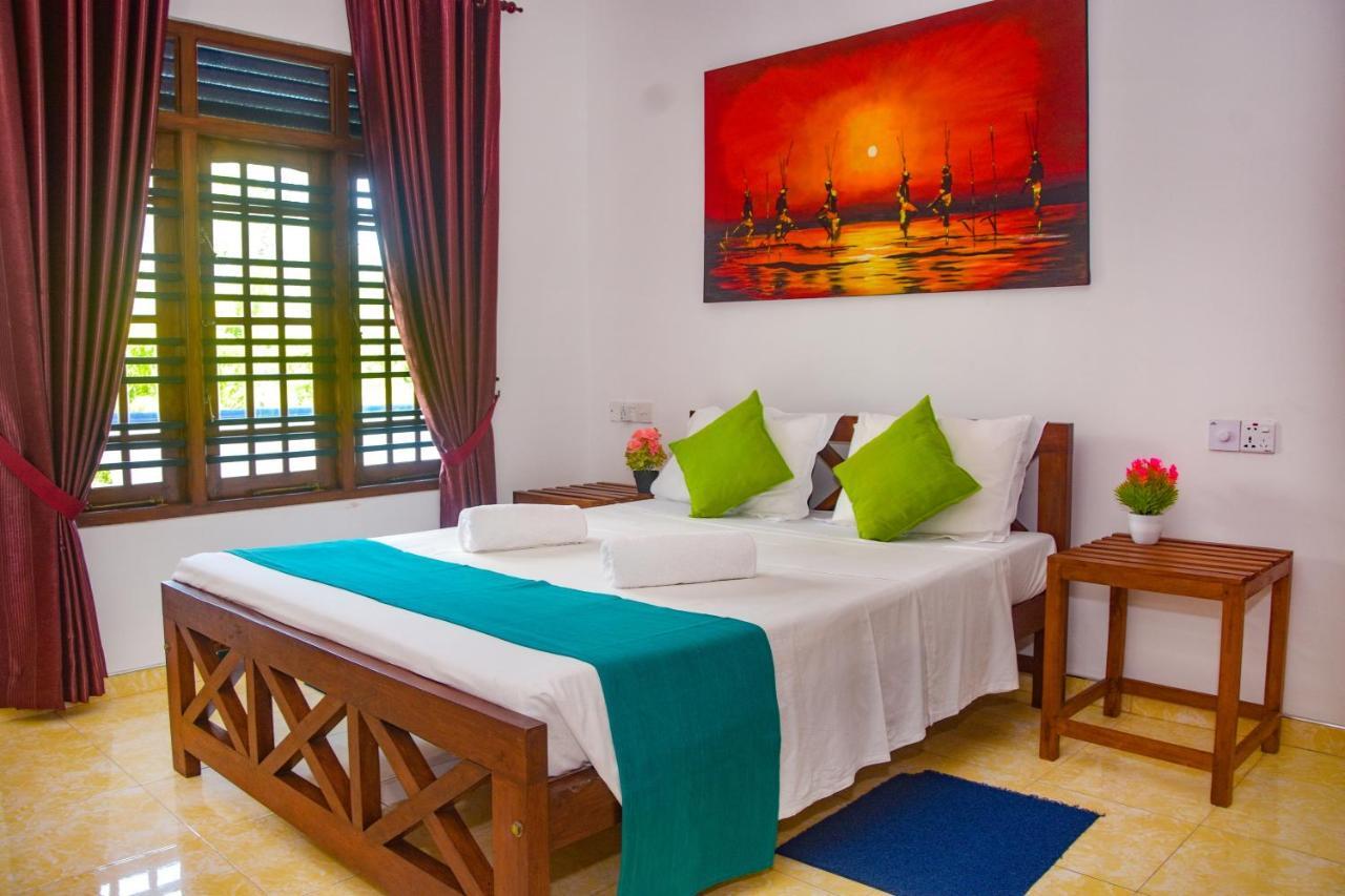 Di Sicuro Tourist Inn Hikkaduwa Exterior foto