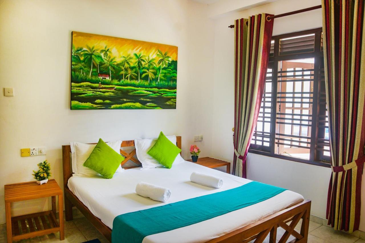Di Sicuro Tourist Inn Hikkaduwa Exterior foto